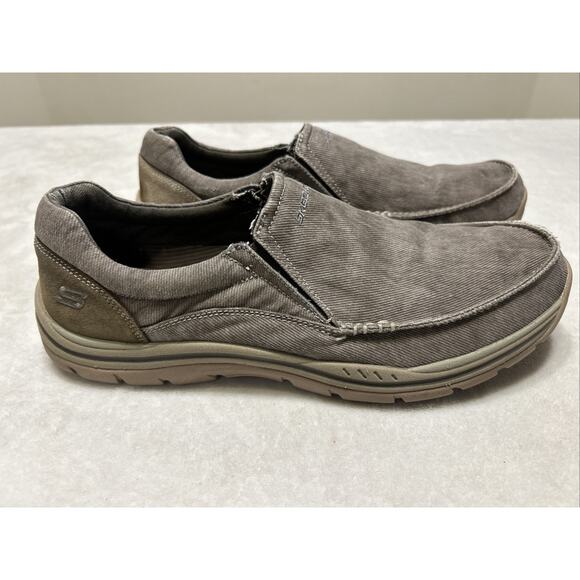 Skechers Men’s Size 10.5 Avillo Relaxed Fit Memory Foam Slip On Loafers 64109 - Picture 1 of 9